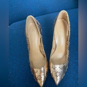 LC Lauren Conrad Metallic Gold Flats